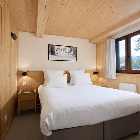 Moderne à La Tania Avec Sauna Et Parking - Fr-1-575-251 *